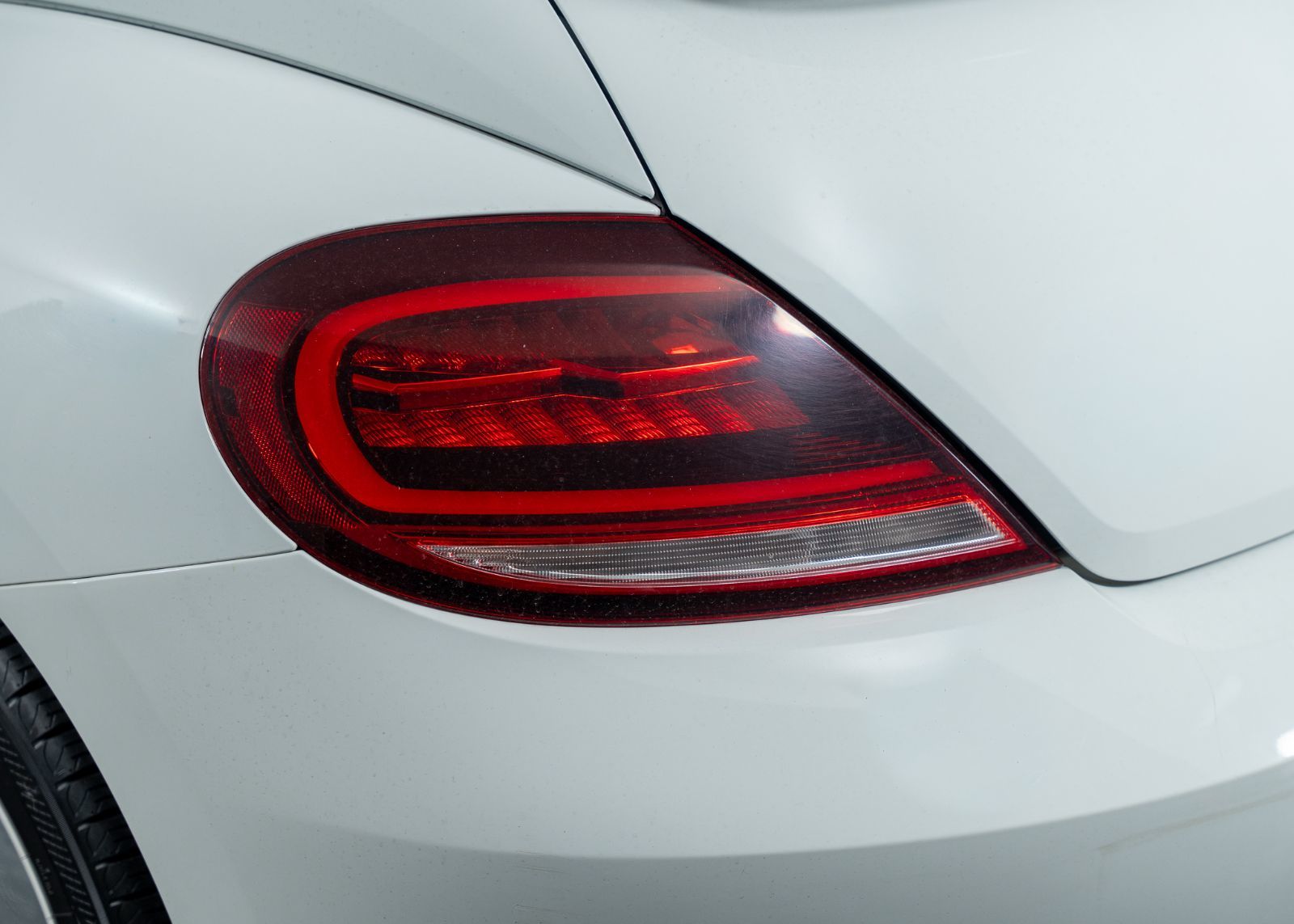 Photo 2019 Volkswagen Beetle Convertible Wolfsburg Edition #5