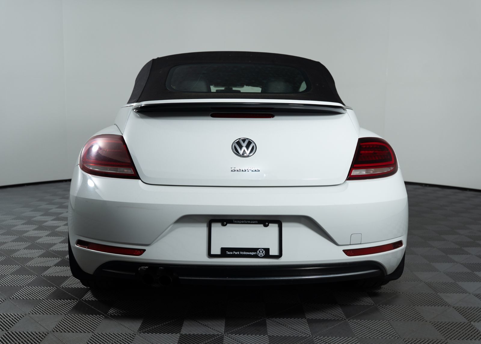 Photo 2019 Volkswagen Beetle Convertible Wolfsburg Edition #7