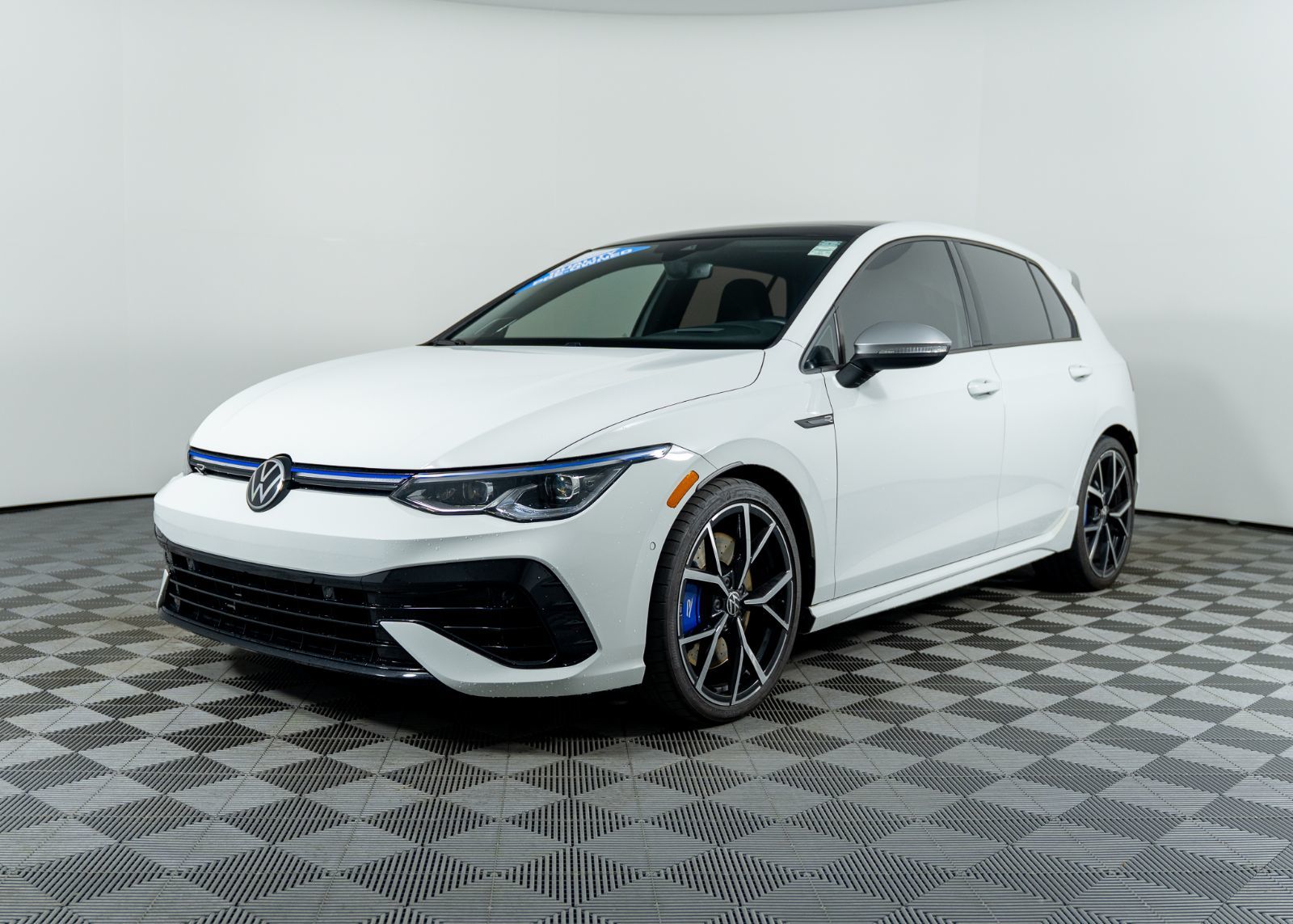 2024 Volkswagen Golf R BASE