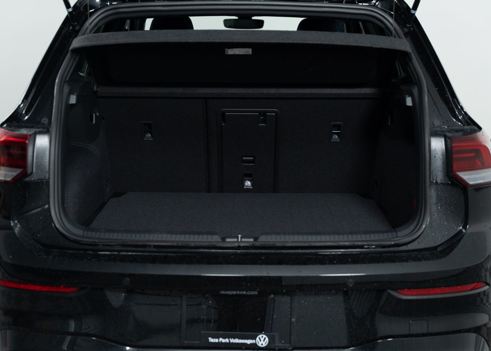 Photo 2026 Volkswagen Golf R BASE #8