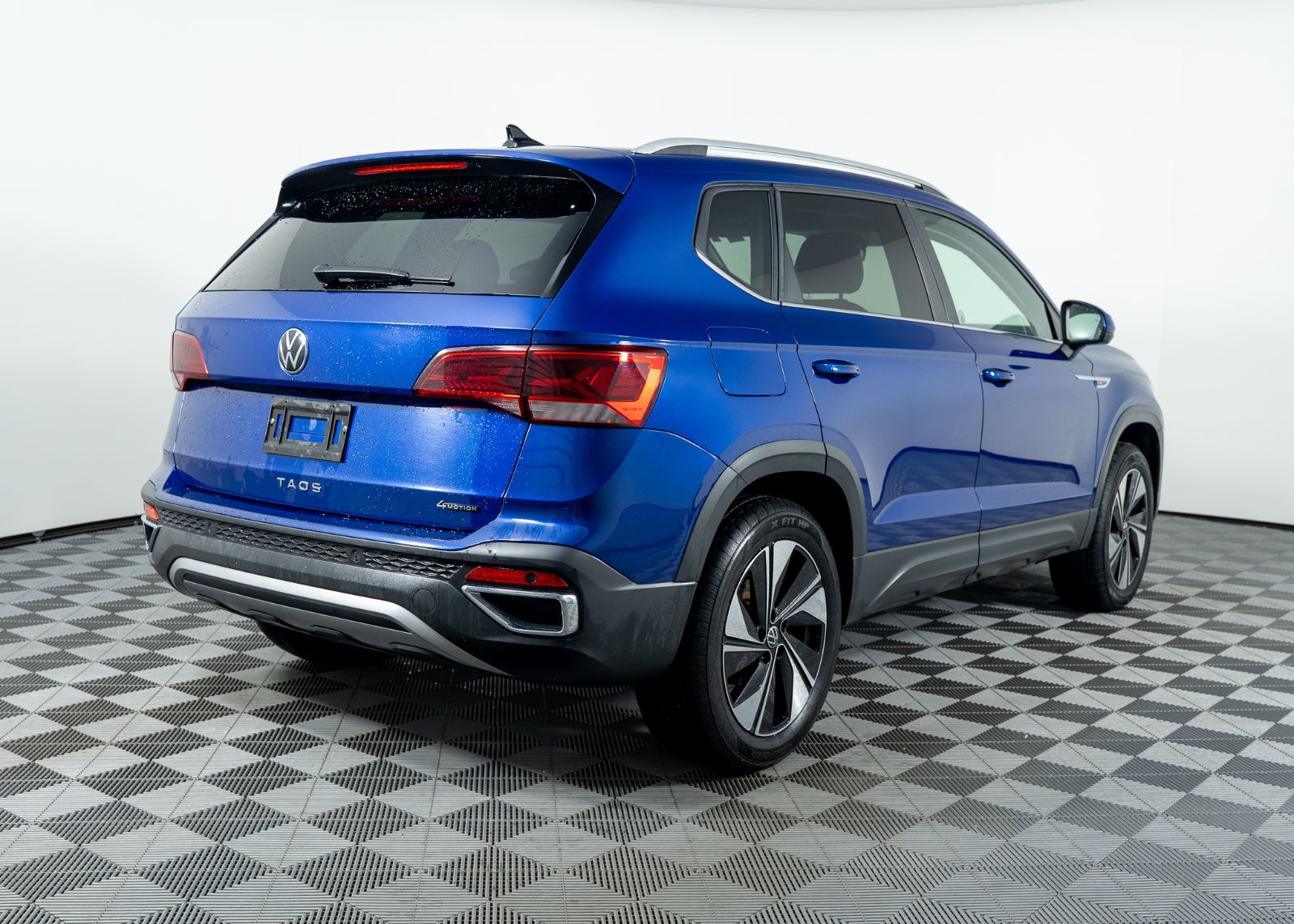 Photo 2024 Volkswagen Taos Highline #6