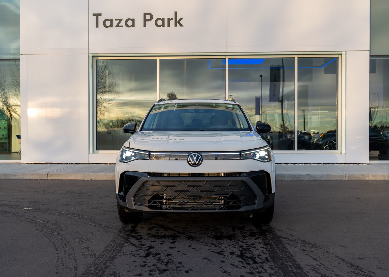 Photo 2026 Volkswagen Taos Comfortline Black Edition 4MOTION #2