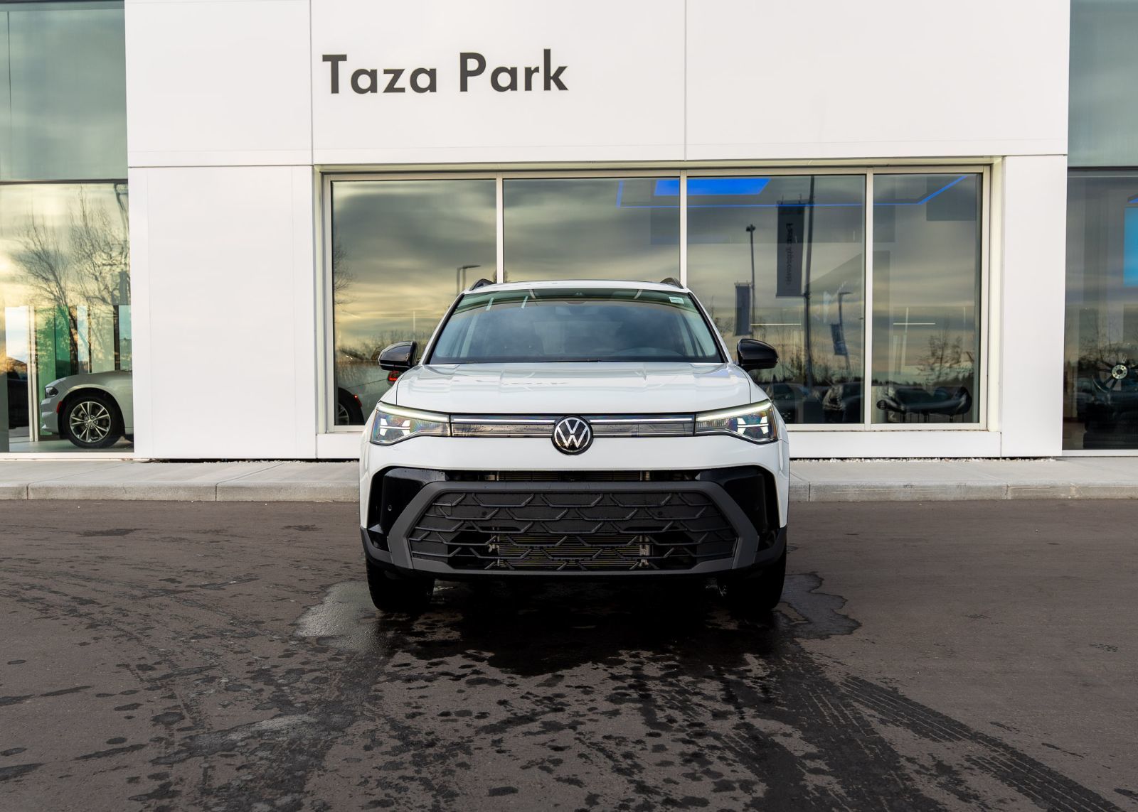 Photo 2026 Volkswagen Taos Comfortline Black Edition 4MOTION #2