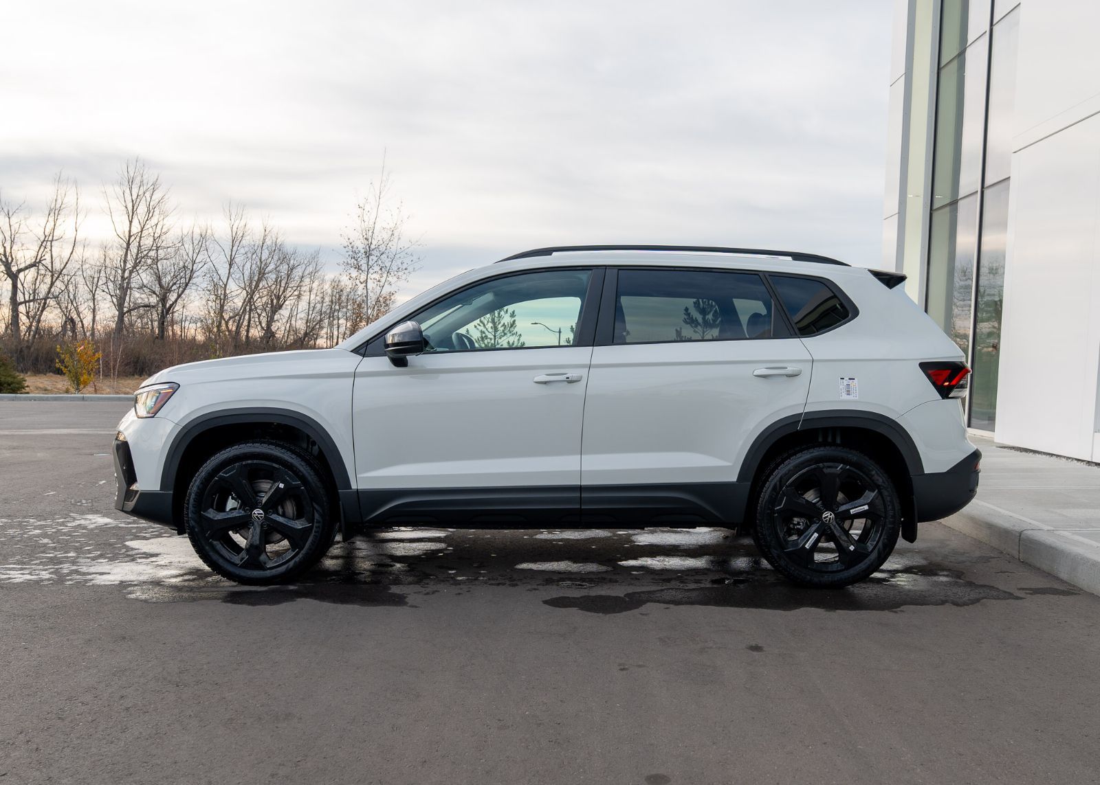 Photo 2026 Volkswagen Taos Comfortline Black Edition 4MOTION #8