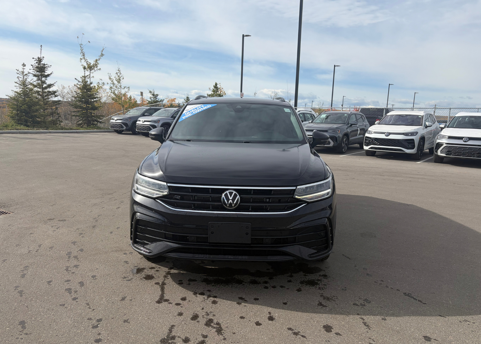 Photo 2024 Volkswagen Tiguan Comfortline R-Line Black Edition #2