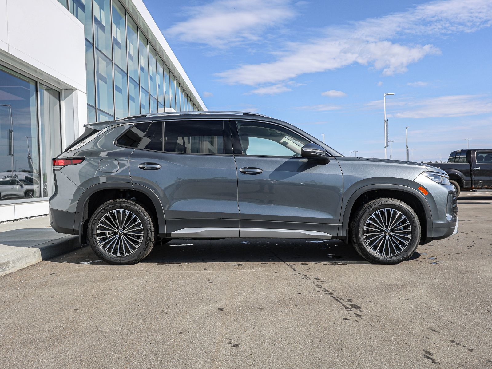 Photo 2026 Volkswagen Tiguan Comfortline 4MOTION #4