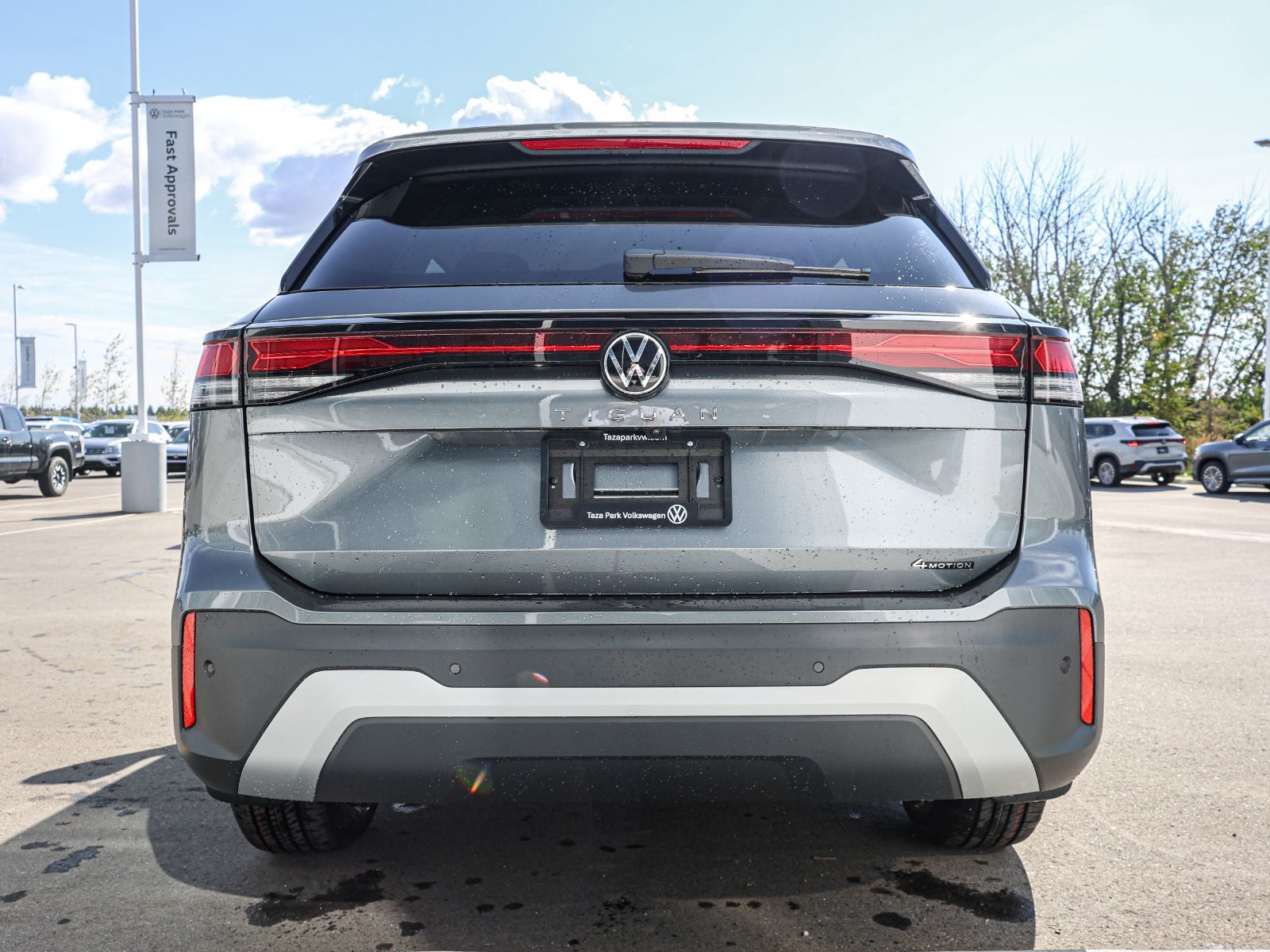 Photo 2026 Volkswagen Tiguan Comfortline 4MOTION #7