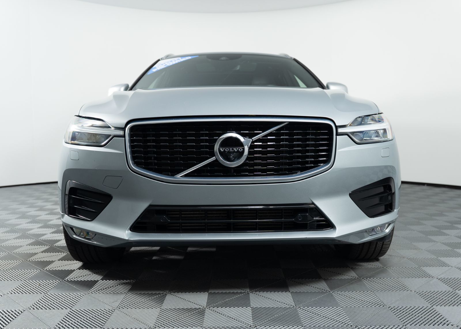 Photo 2019 Volvo XC60 R-Design #2