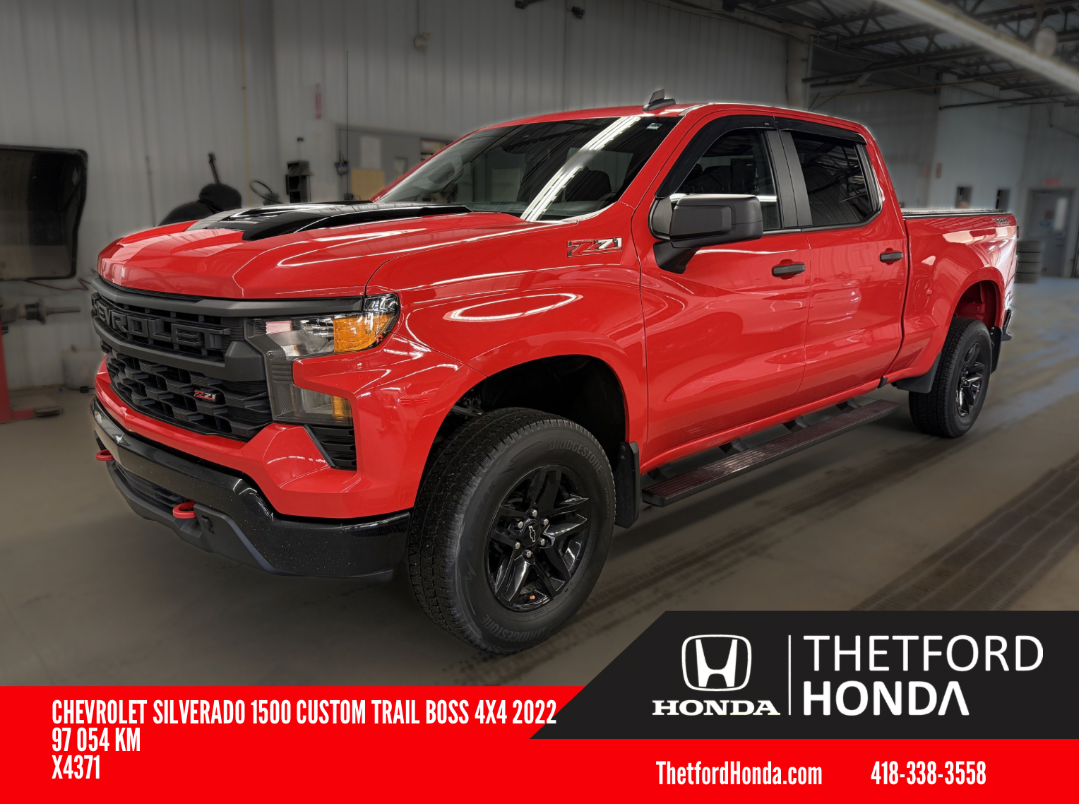 2022 Chevrolet Silverado 1500 Custom Trail Boss 4X4 ** CREW CAB ** 2.7L TURBO ** JAMAIS ACCIDENTÉ ** TRES PROPRE !! ** TOILE DE BO