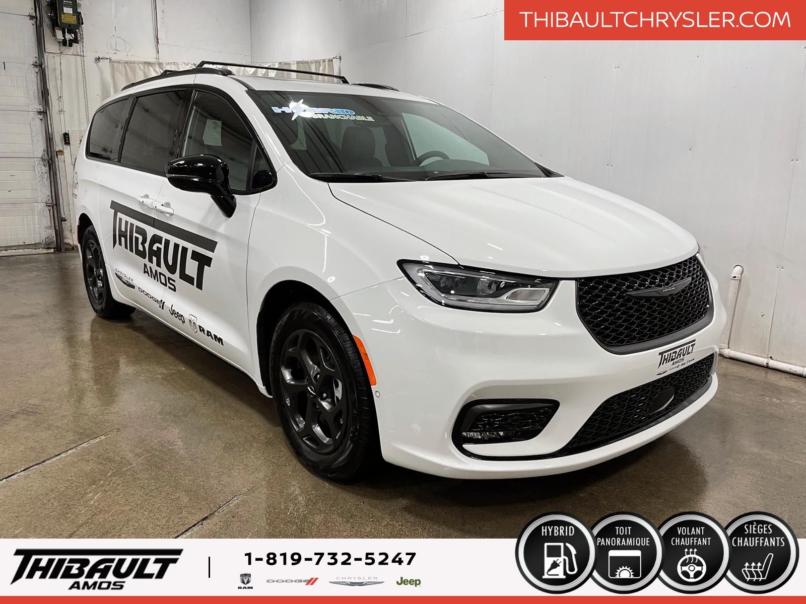 2024 Chrysler Pacifica Hybrid Premium S Appearance
