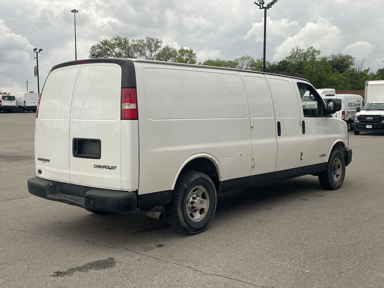 2004 Chevrolet Express 3500 in Toronto, Ontario