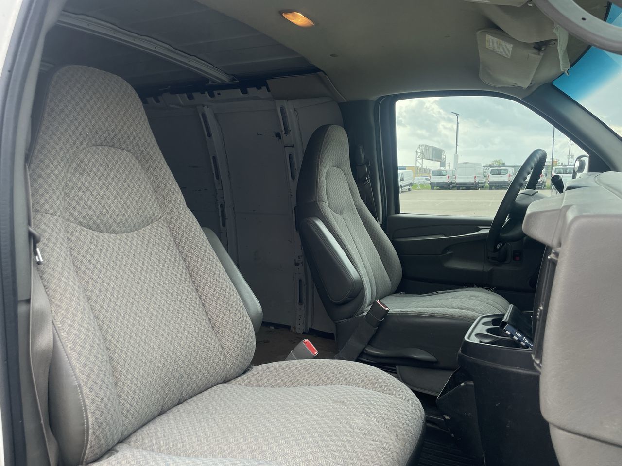 2004 Chevrolet Express 3500 in Toronto, Ontario