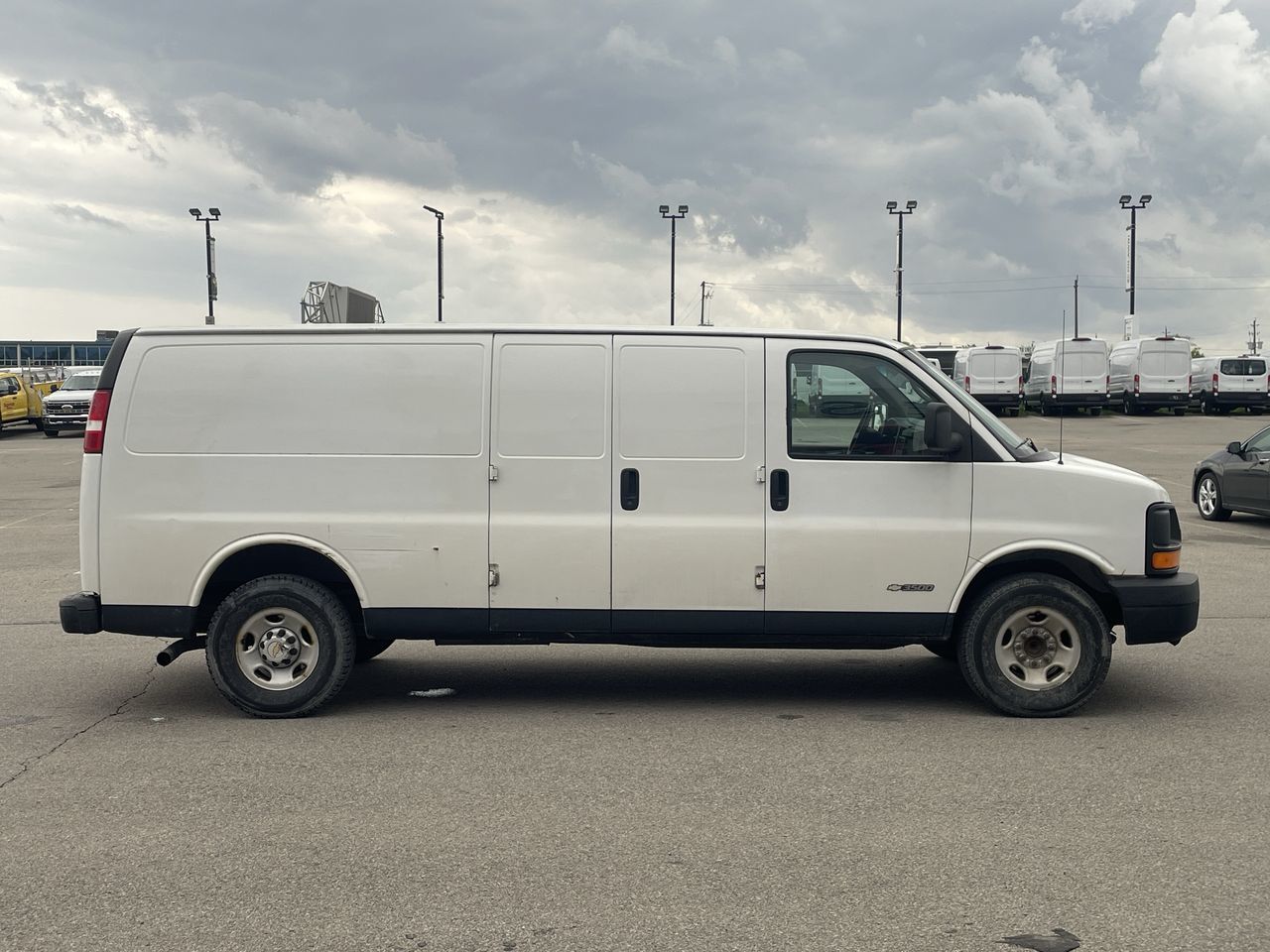 2004 Chevrolet Express 3500 in Toronto, Ontario