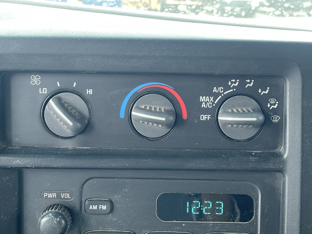 2004 Chevrolet Express 3500 in Toronto, Ontario