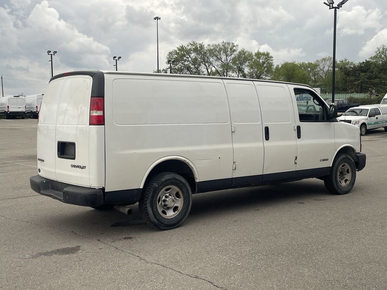 2004 Chevrolet Express 3500 in Toronto, Ontario