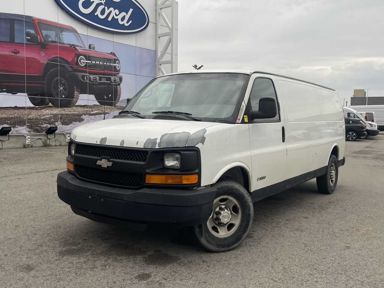 2004 Chevrolet Express 3500 in Toronto, Ontario
