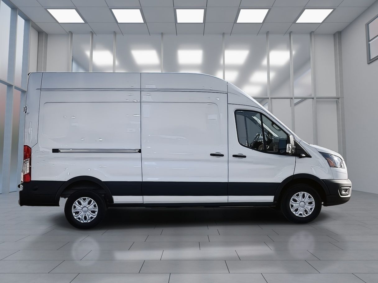 2023 Ford E-TRANSIT T350 in Toronto, Ontario