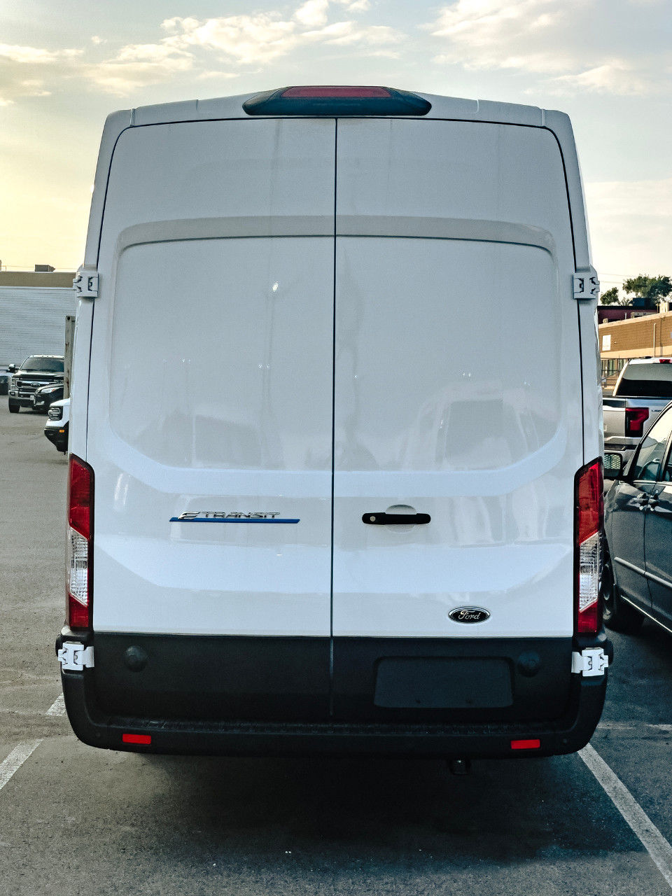 2023 Ford E-TRANSIT T350 in Toronto, Ontario