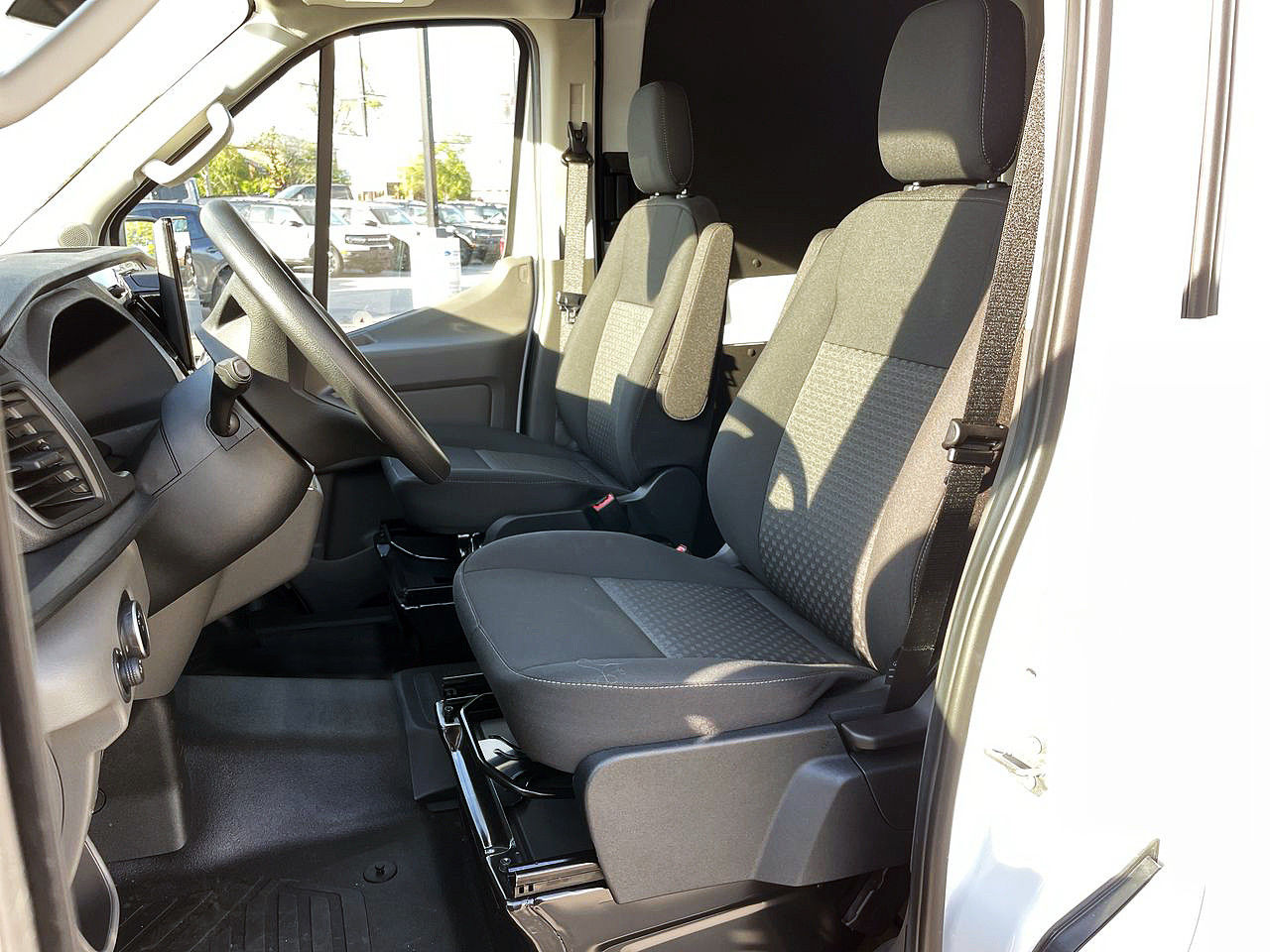 2023 Ford E-TRANSIT T350 in Toronto, Ontario