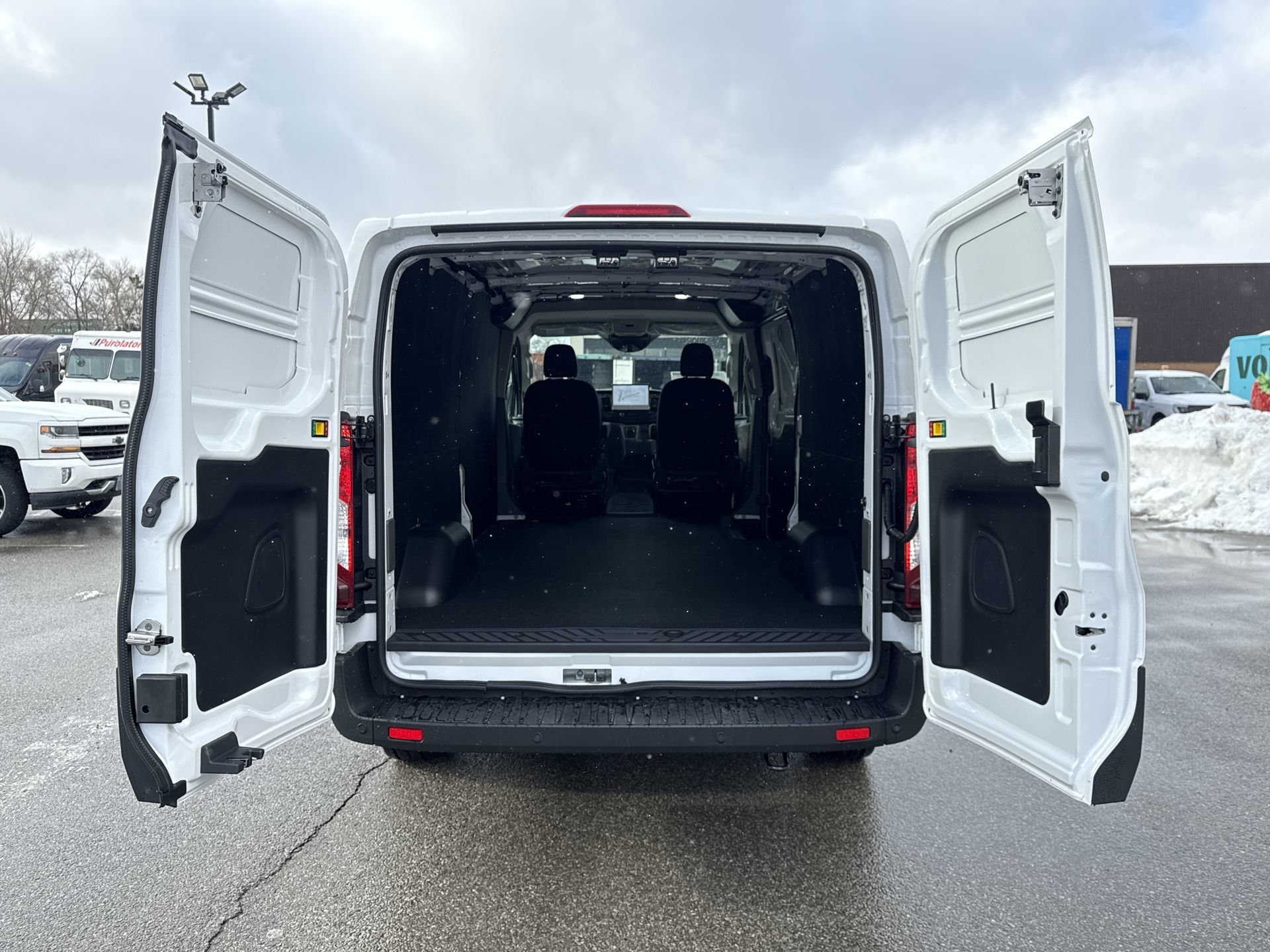 2026 Ford E-Transit T350