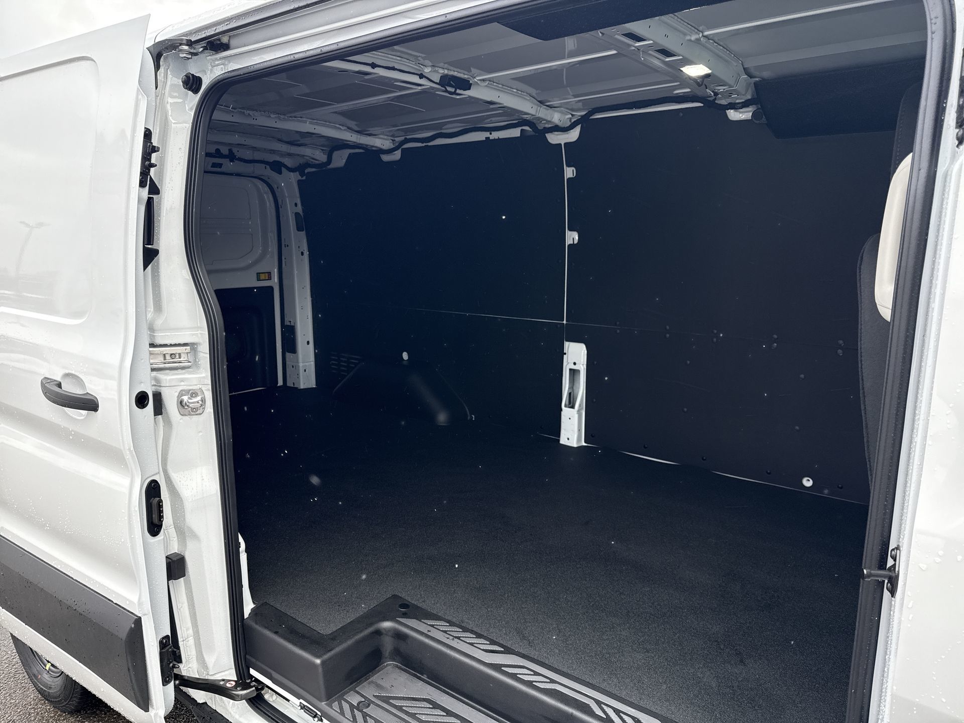 2026 Ford E-Transit T350