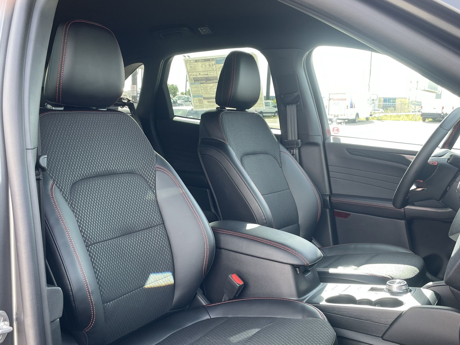 2025 Ford Escape Hybrid