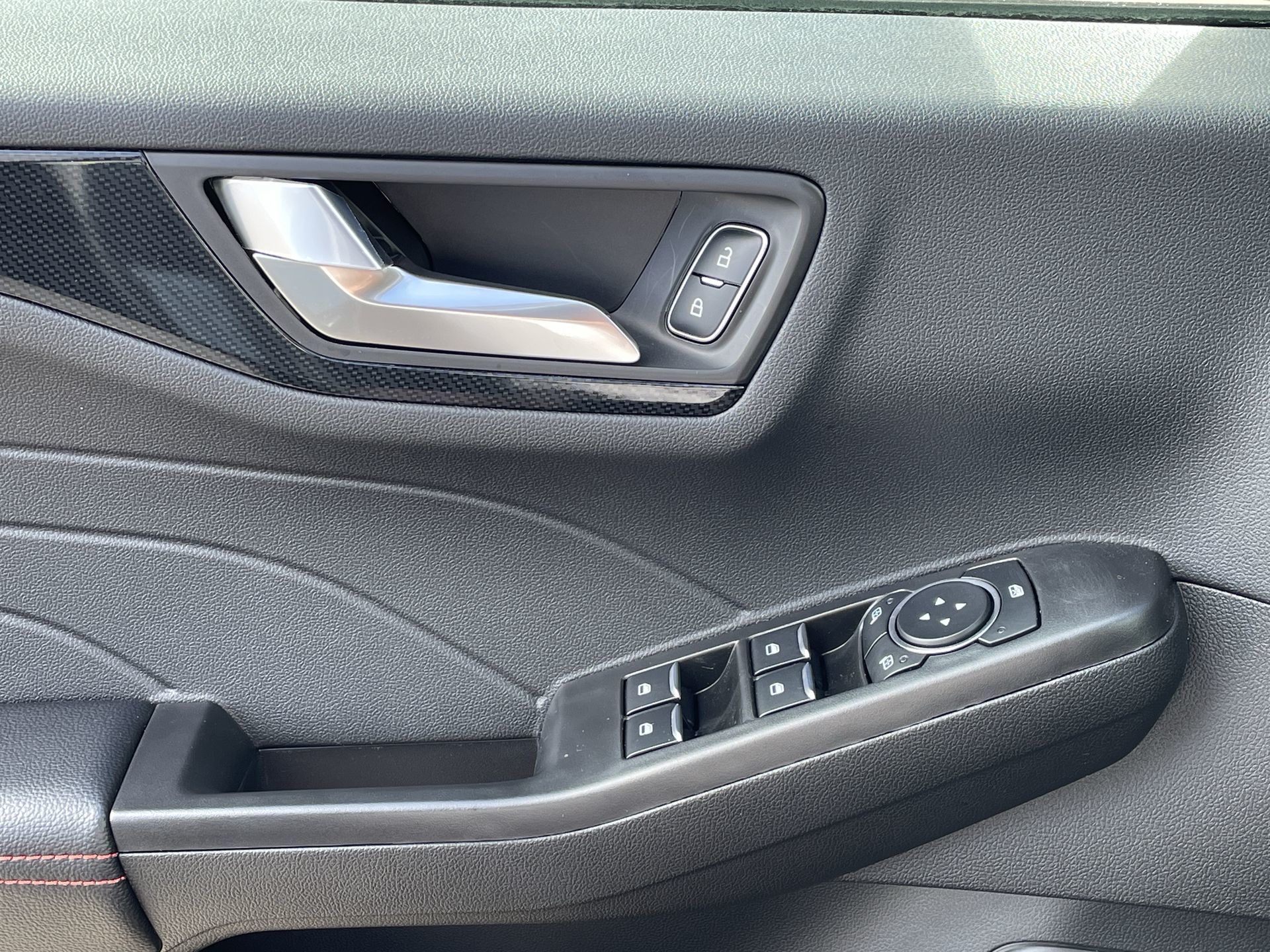 2025 Ford Escape Hybrid