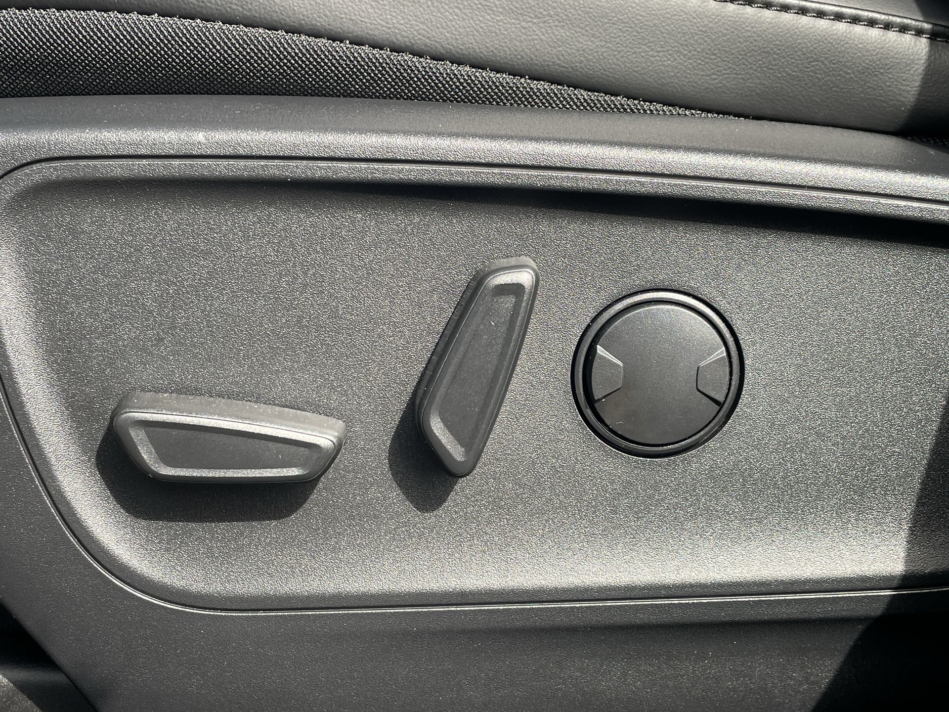 2025 Ford Escape Hybrid