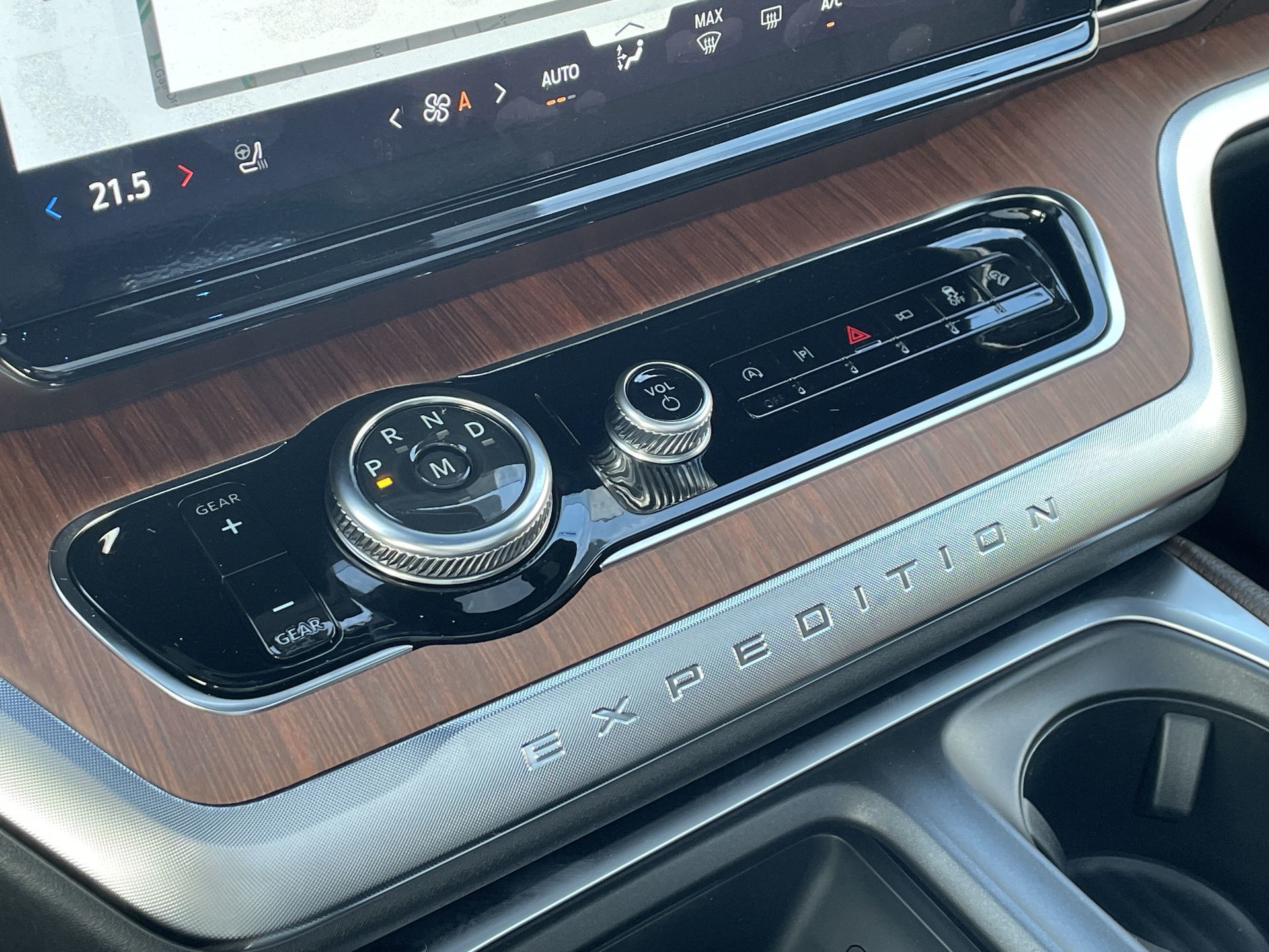 2025 Ford Expedition in Toronto, Ontario