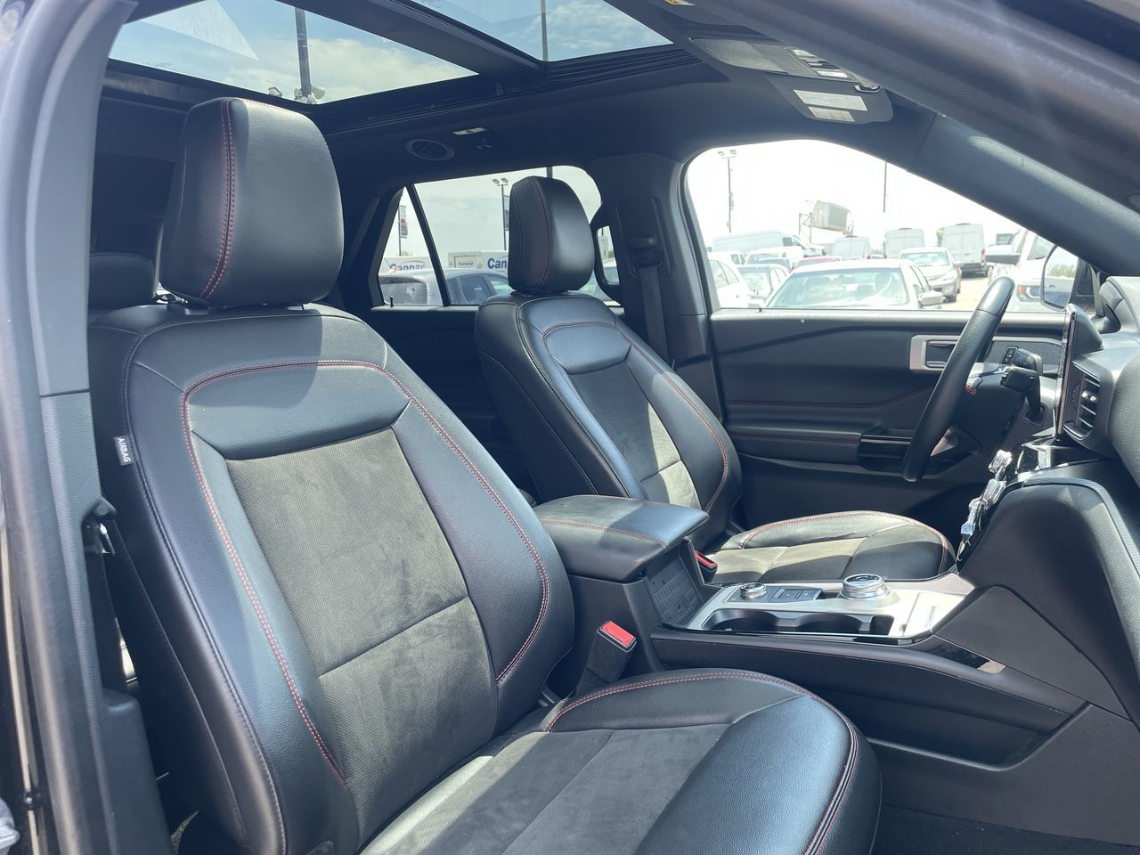 2022 Ford Explorer in Toronto, Ontario