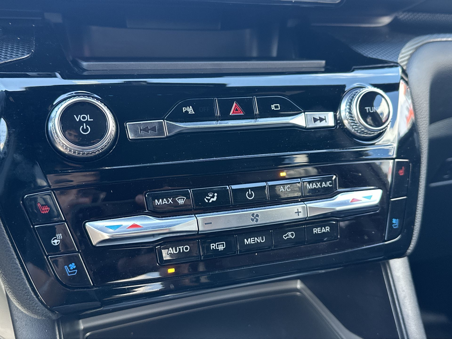 2022 Ford Explorer in Toronto, Ontario