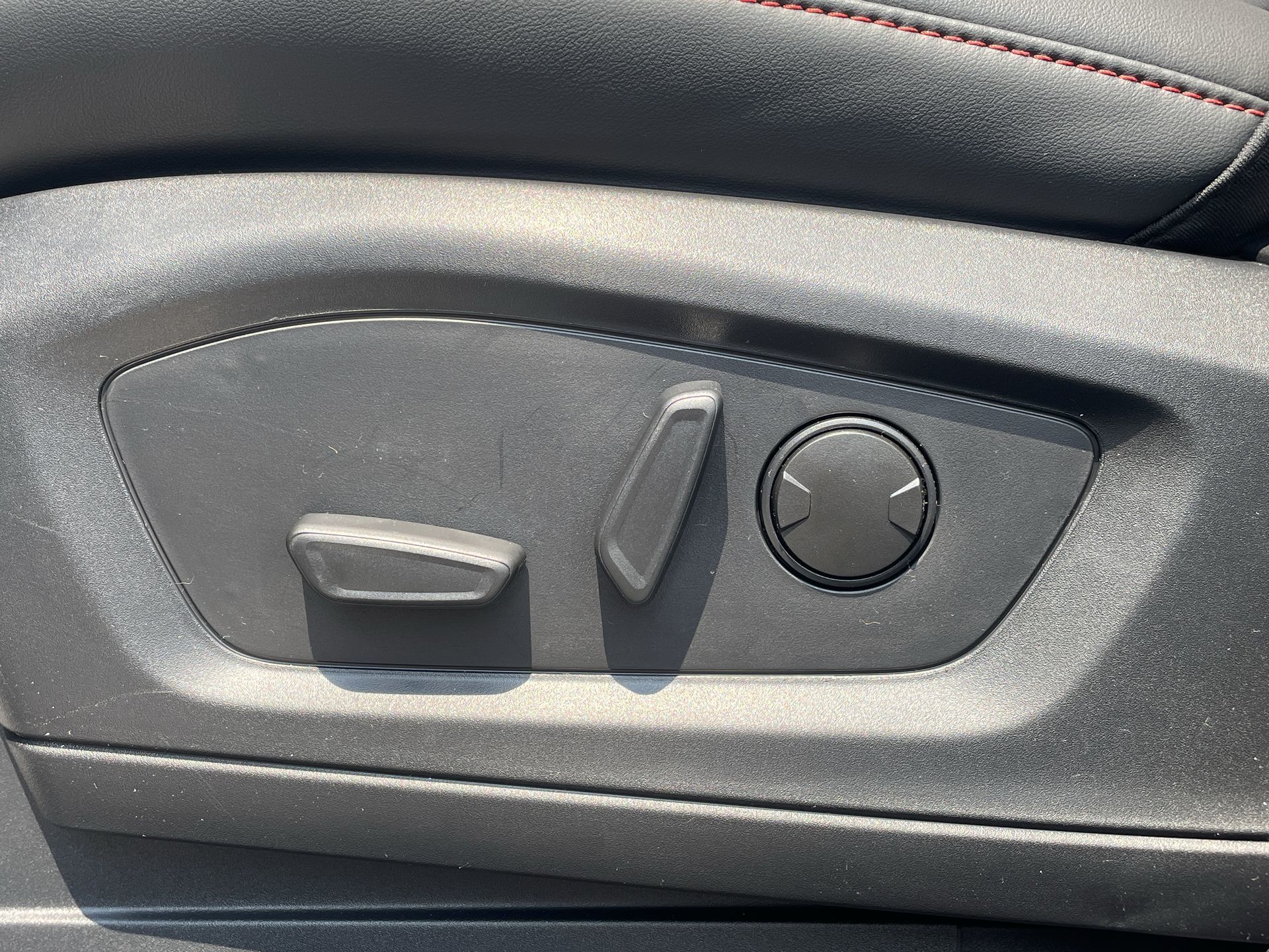 2025 Ford Explorer in Toronto, Ontario