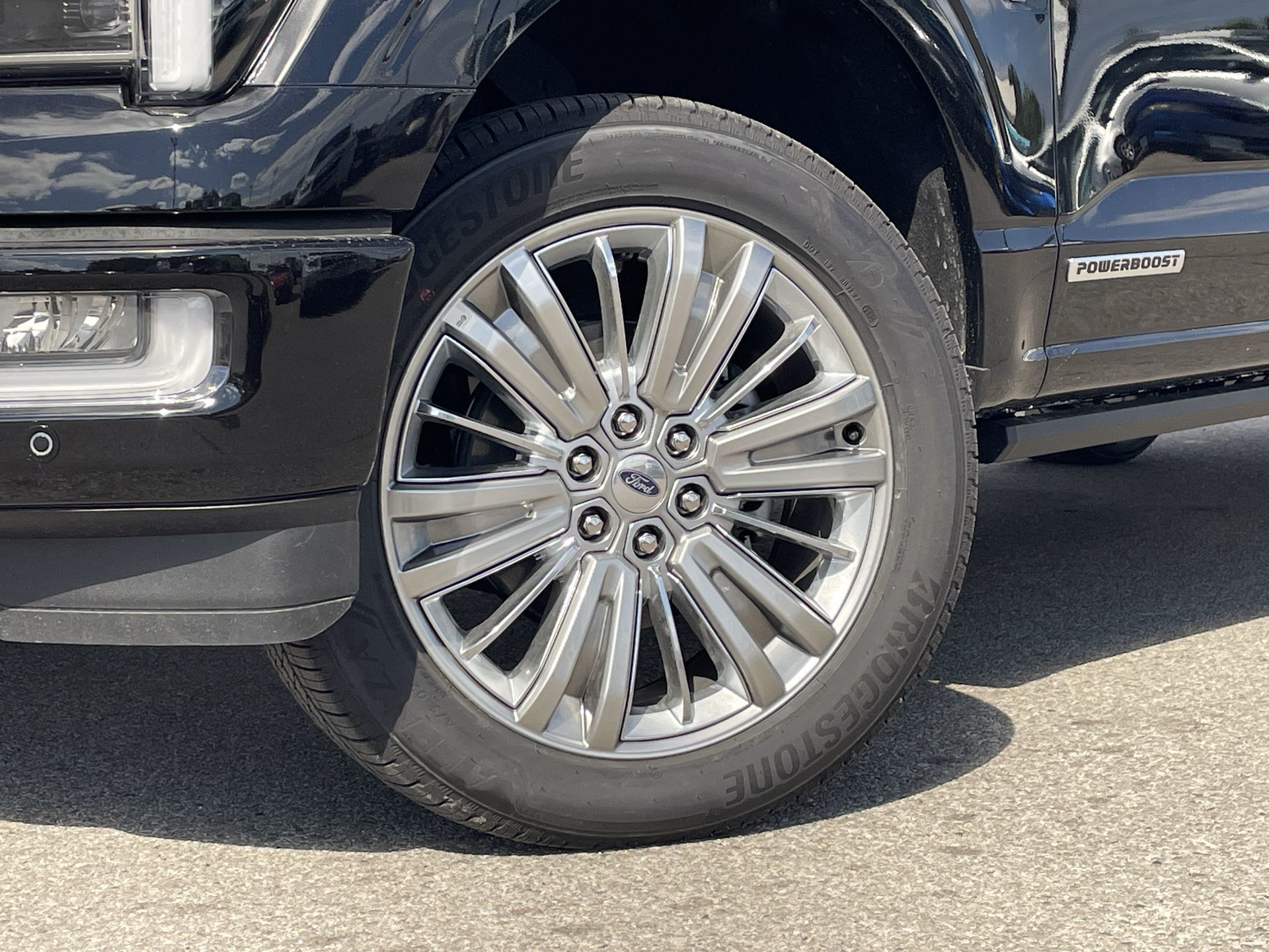 2025 Ford F-150 HYBRID in Toronto, Ontario