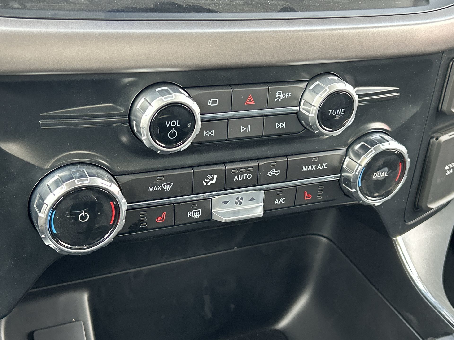 2025 Ford F-150 Lightning in Toronto, Ontario