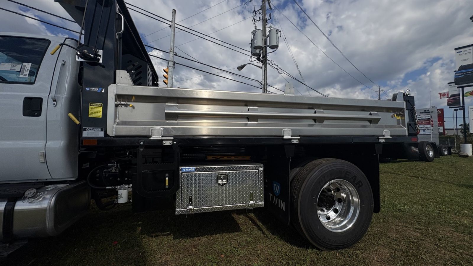 2027 Ford F650