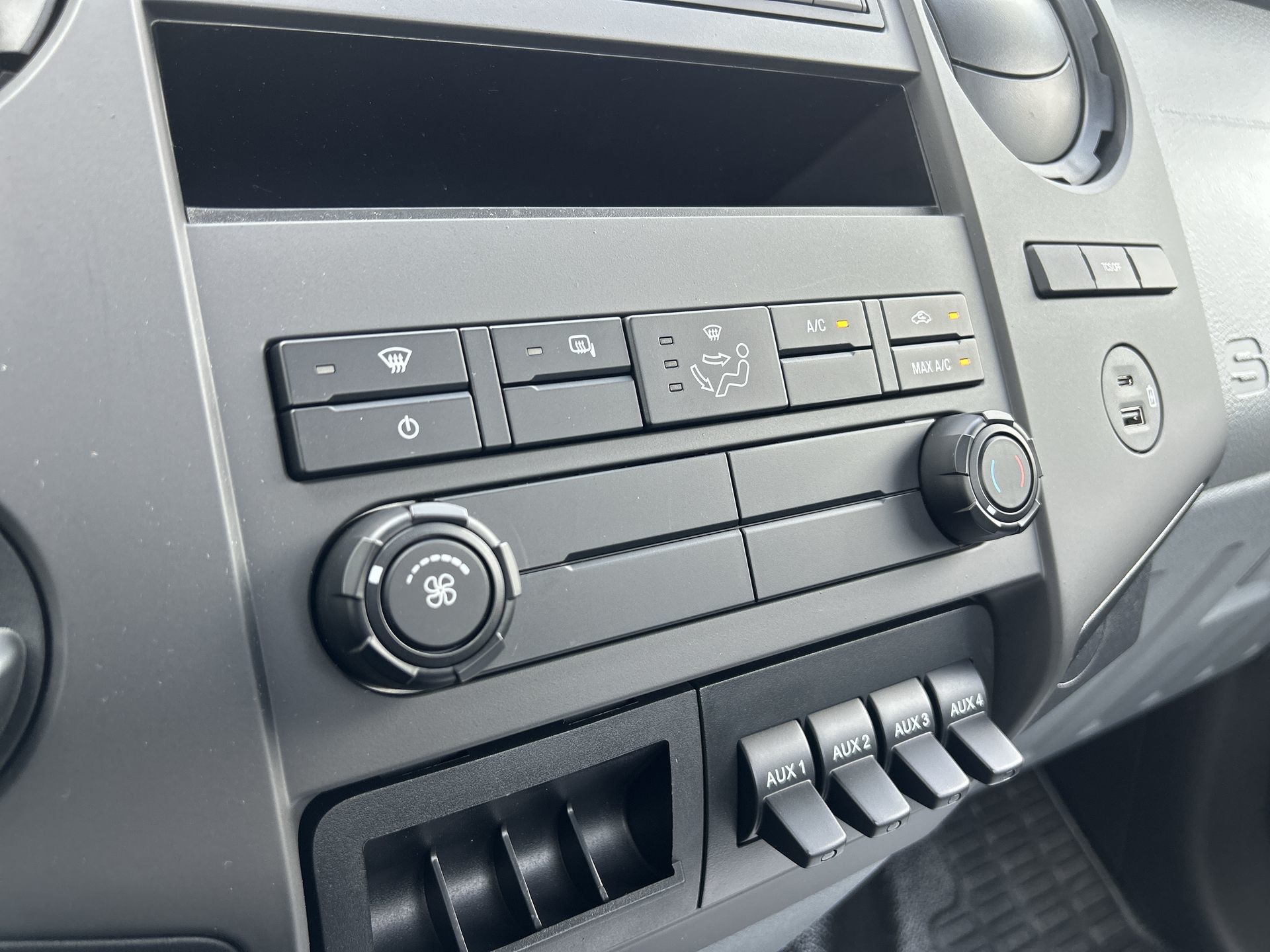 2027 Ford F650
