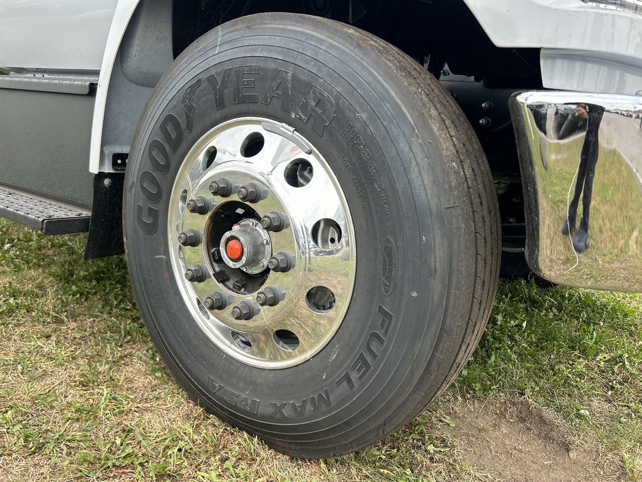 2027 Ford F650