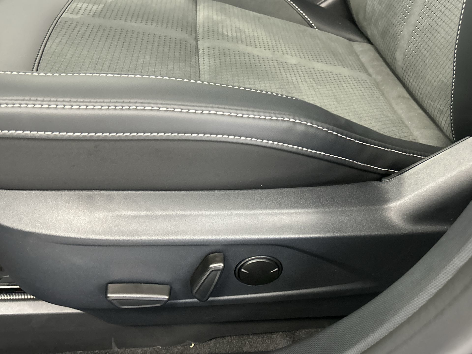 2025 Ford Mustang Mach-E