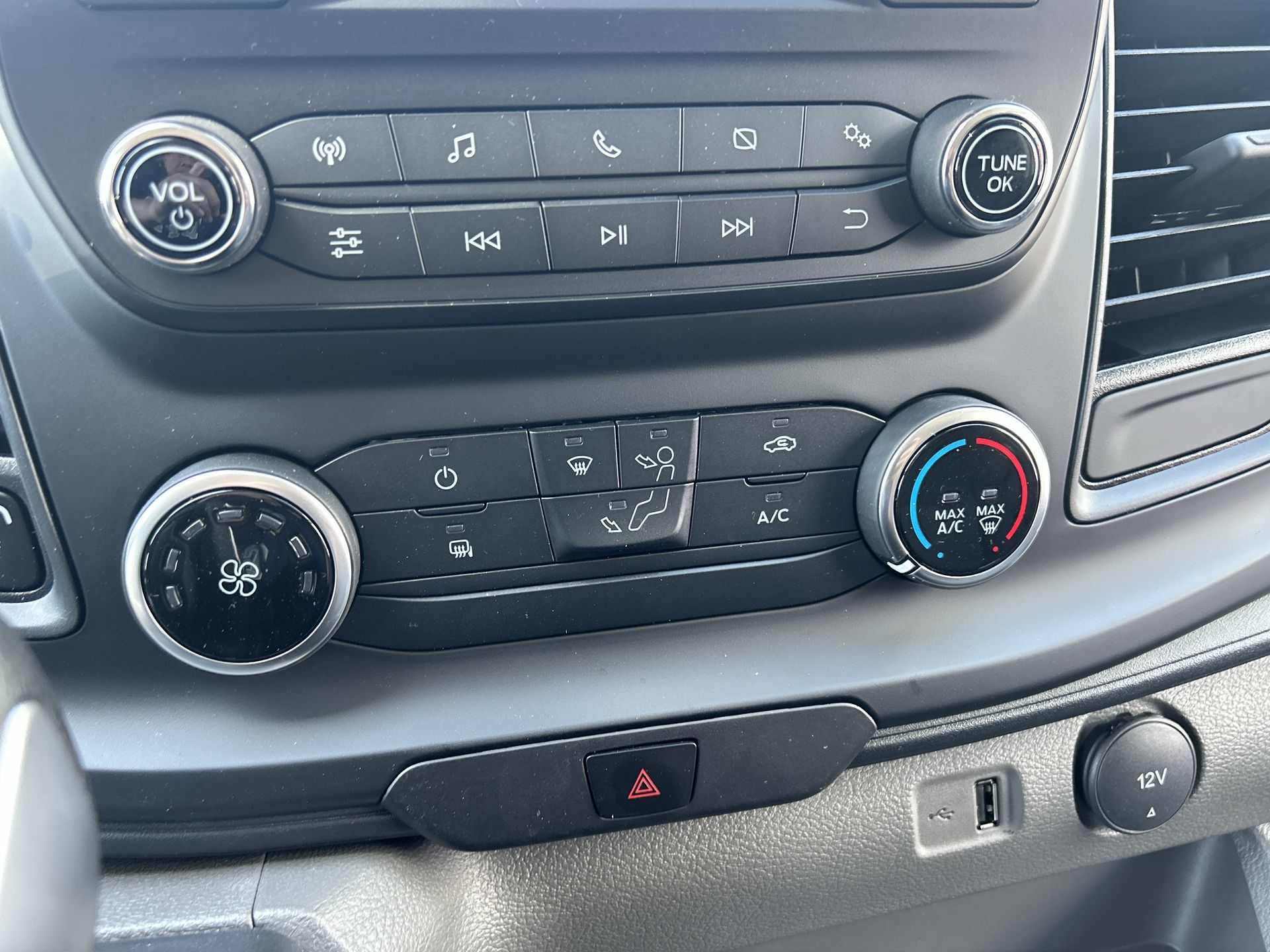 2025 Ford TRANSIT T150 in Toronto, Ontario