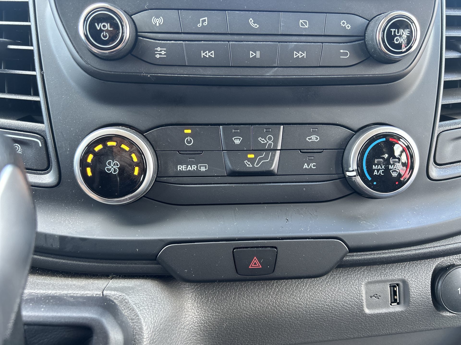 2024 Ford TRANSIT T250