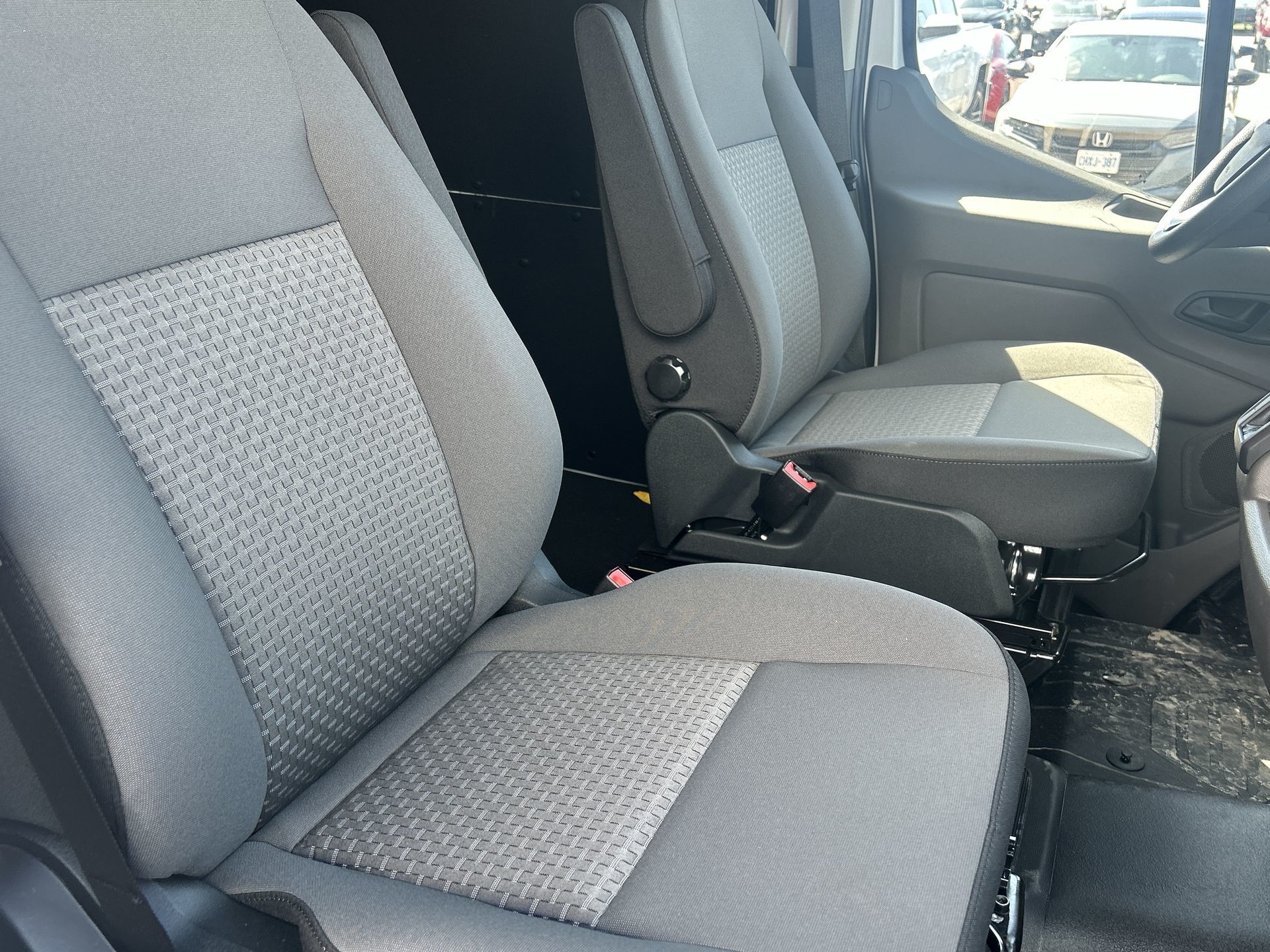 2025 Ford TRANSIT T250