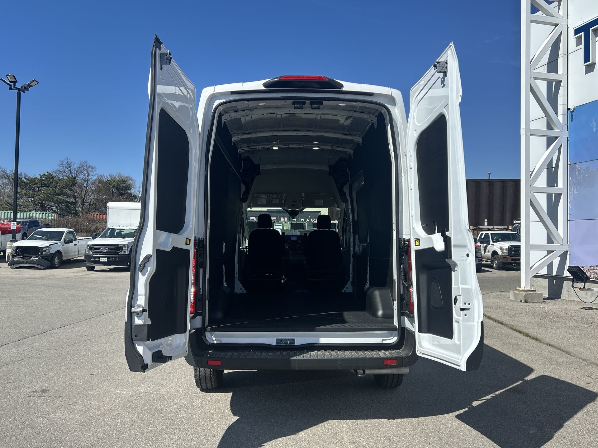 2025 Ford TRANSIT T250