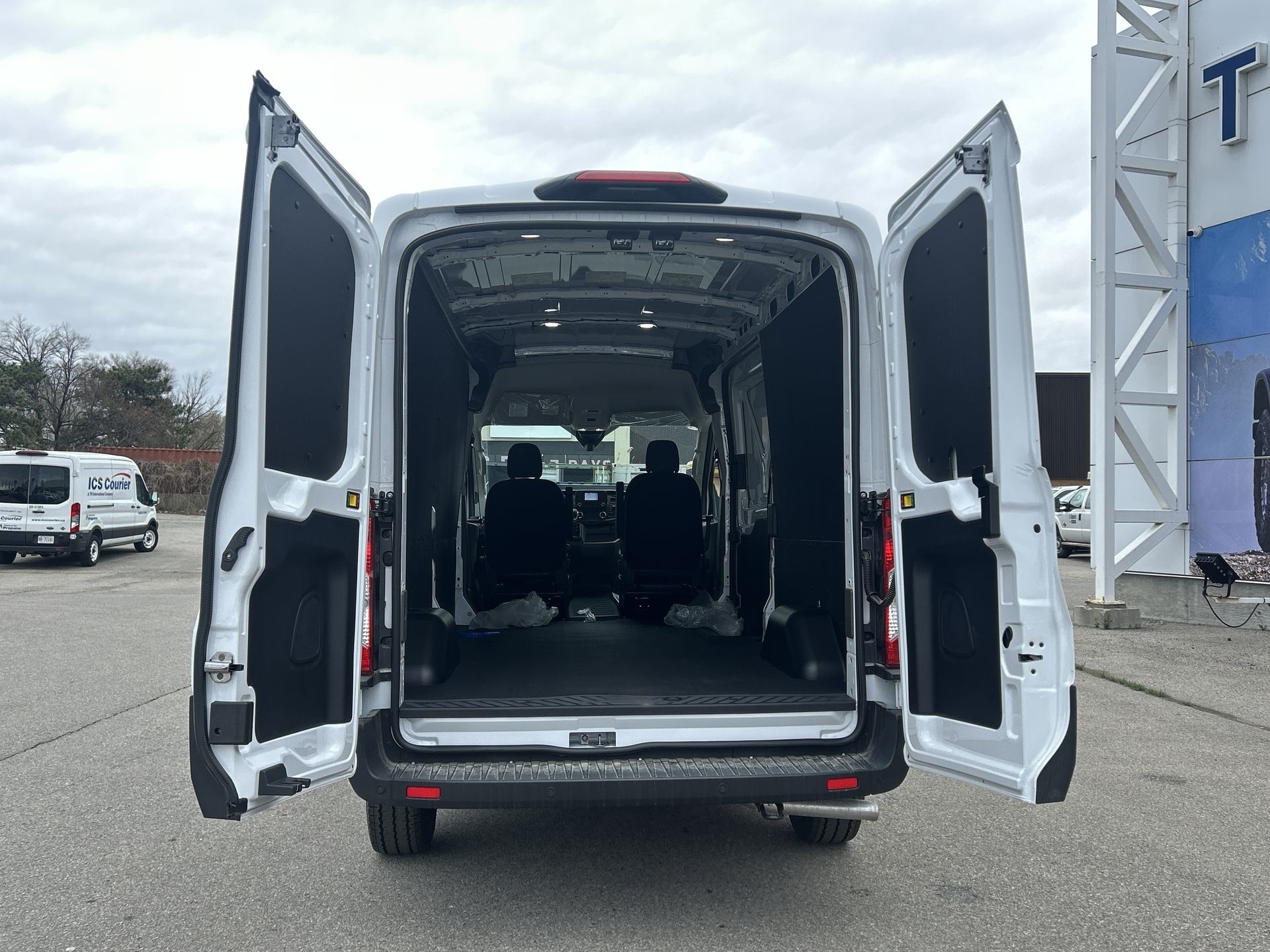 2025 Ford TRANSIT T250 in Toronto, Ontario