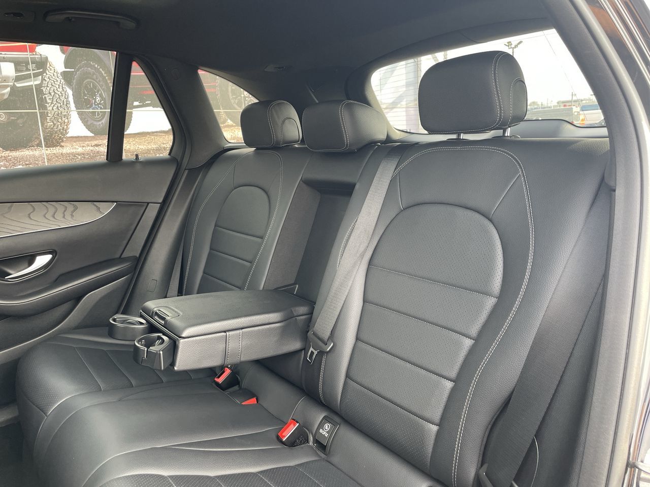Mercedes-Benz GLC300  2019 à Toronto, Ontario