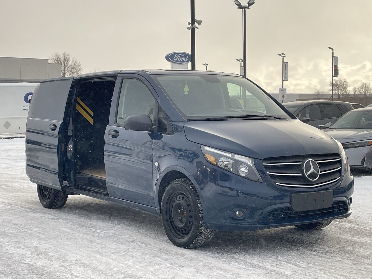 2023 Mercedes-Benz Metris Cargo Van 135