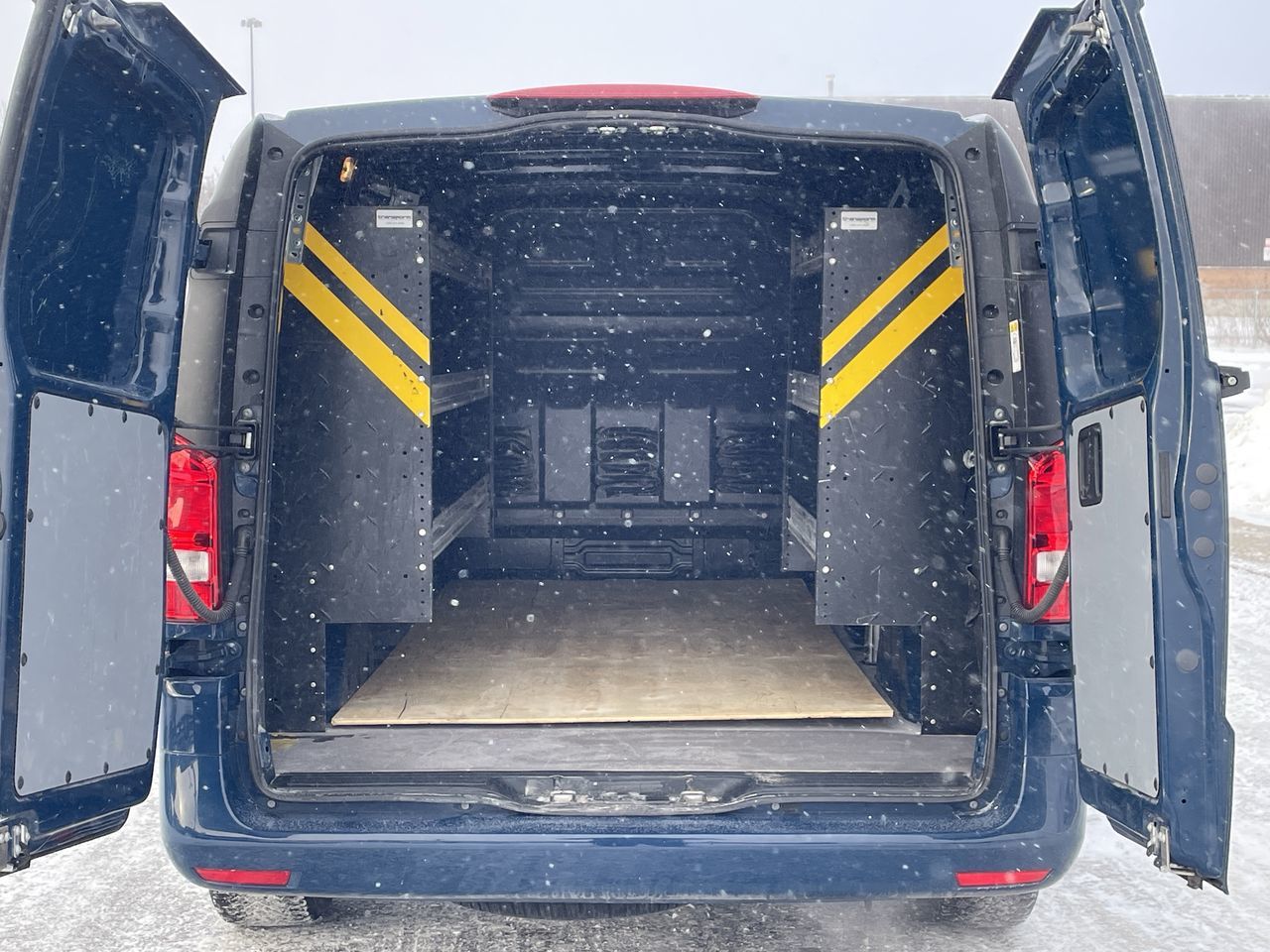 2023 Mercedes-Benz Metris Cargo Van 135