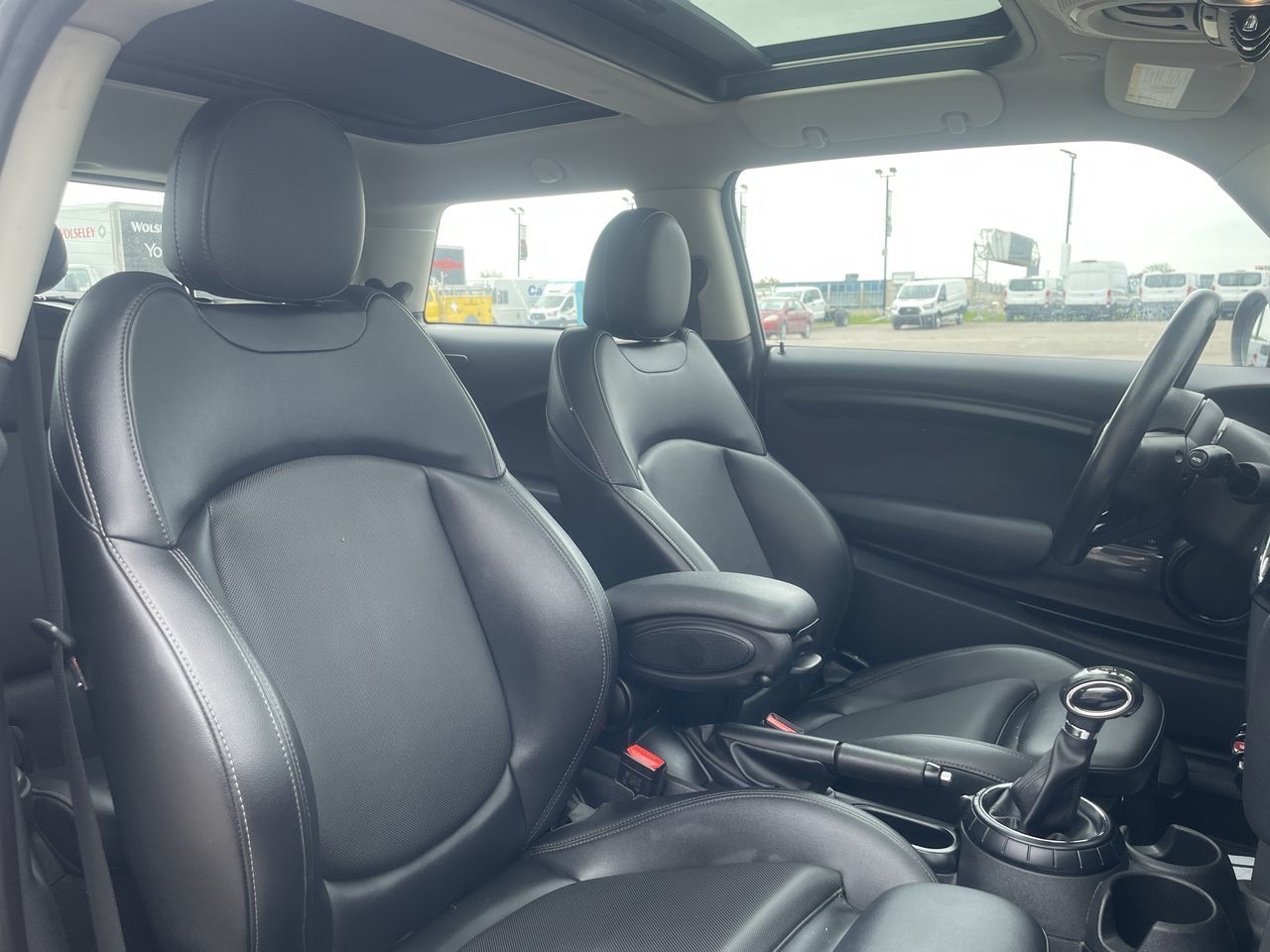 2016 MINI Cooper in Toronto, Ontario