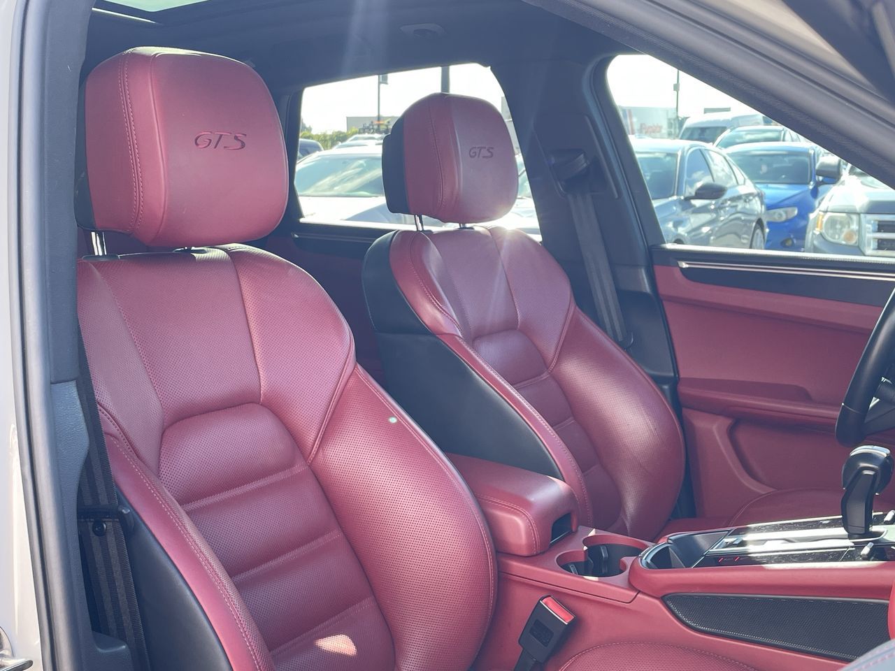 2023 Porsche Macan in Toronto, Ontario