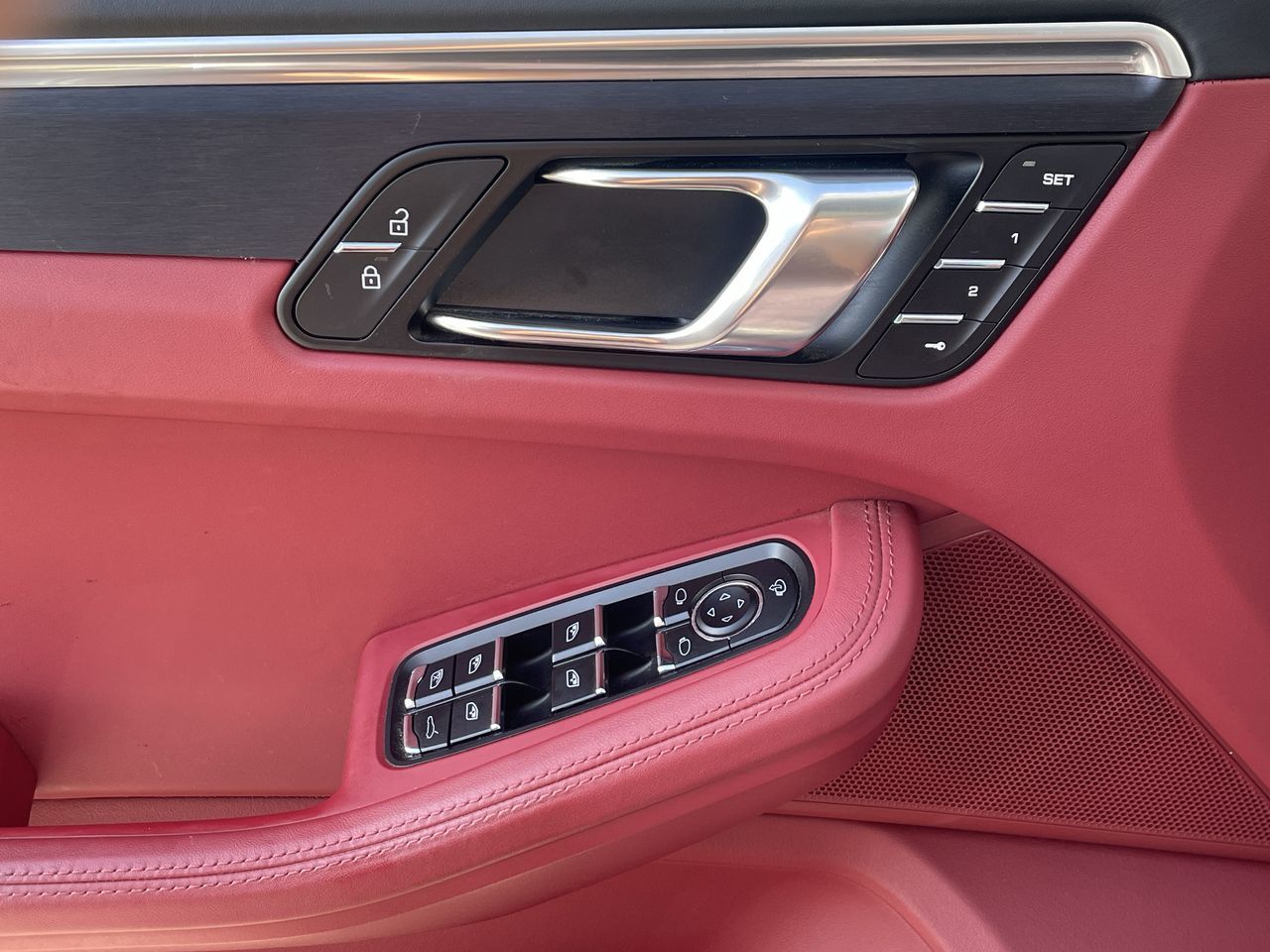 2023 Porsche Macan in Toronto, Ontario