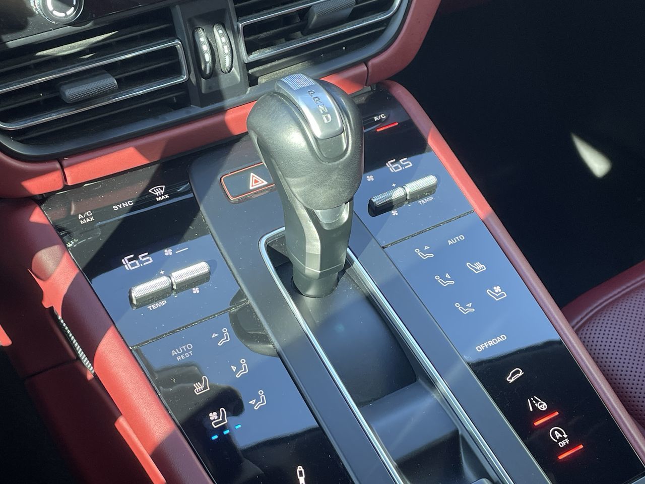 2023 Porsche Macan in Toronto, Ontario